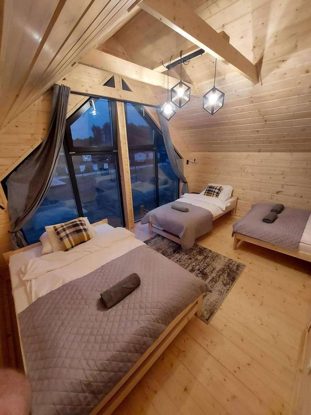 Vip Celebrity House Przy Suntago, Grabska Osada Holiday home