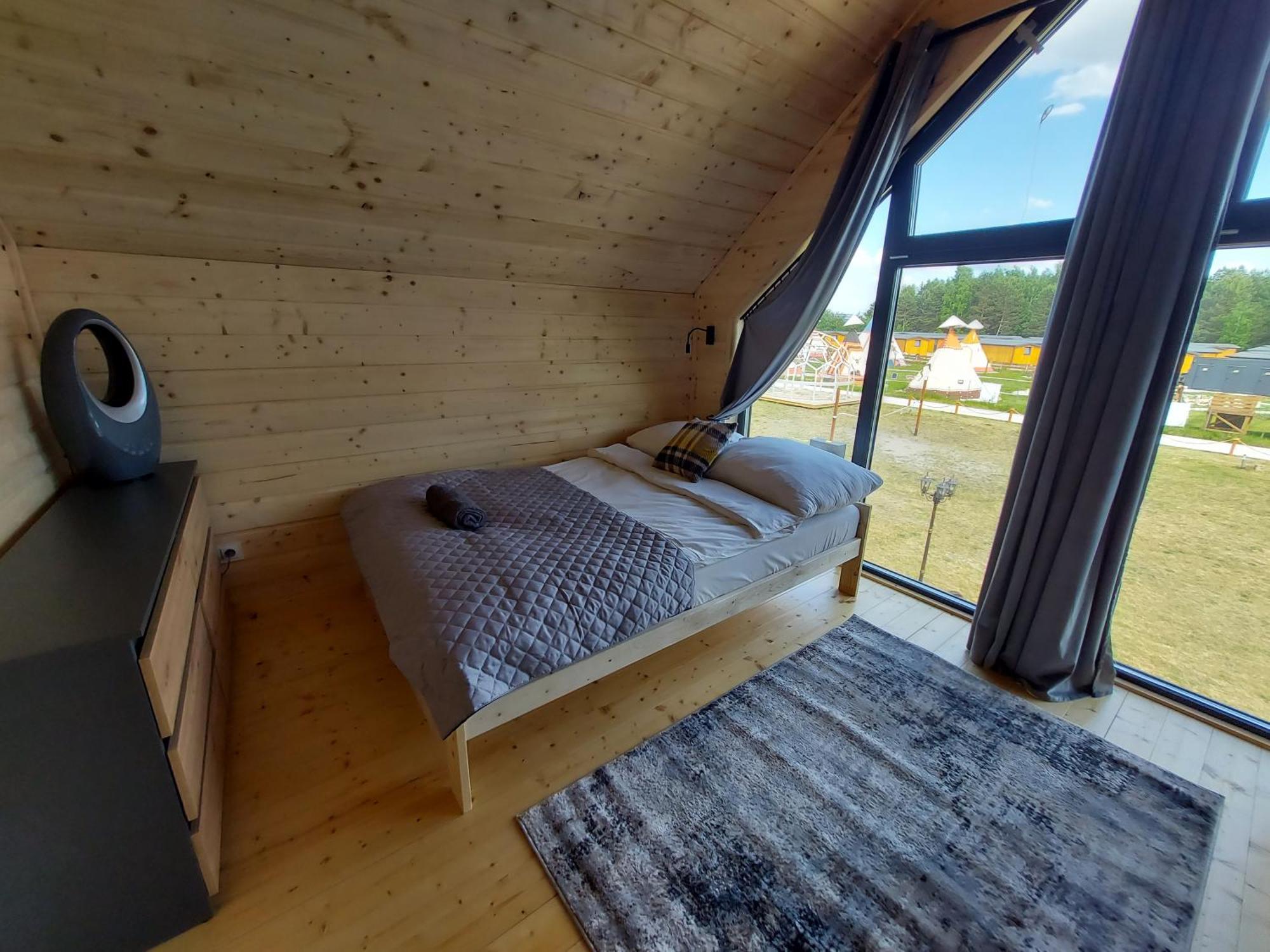Vip Celebrity House Przy Suntago, Grabska Osada Holiday home *