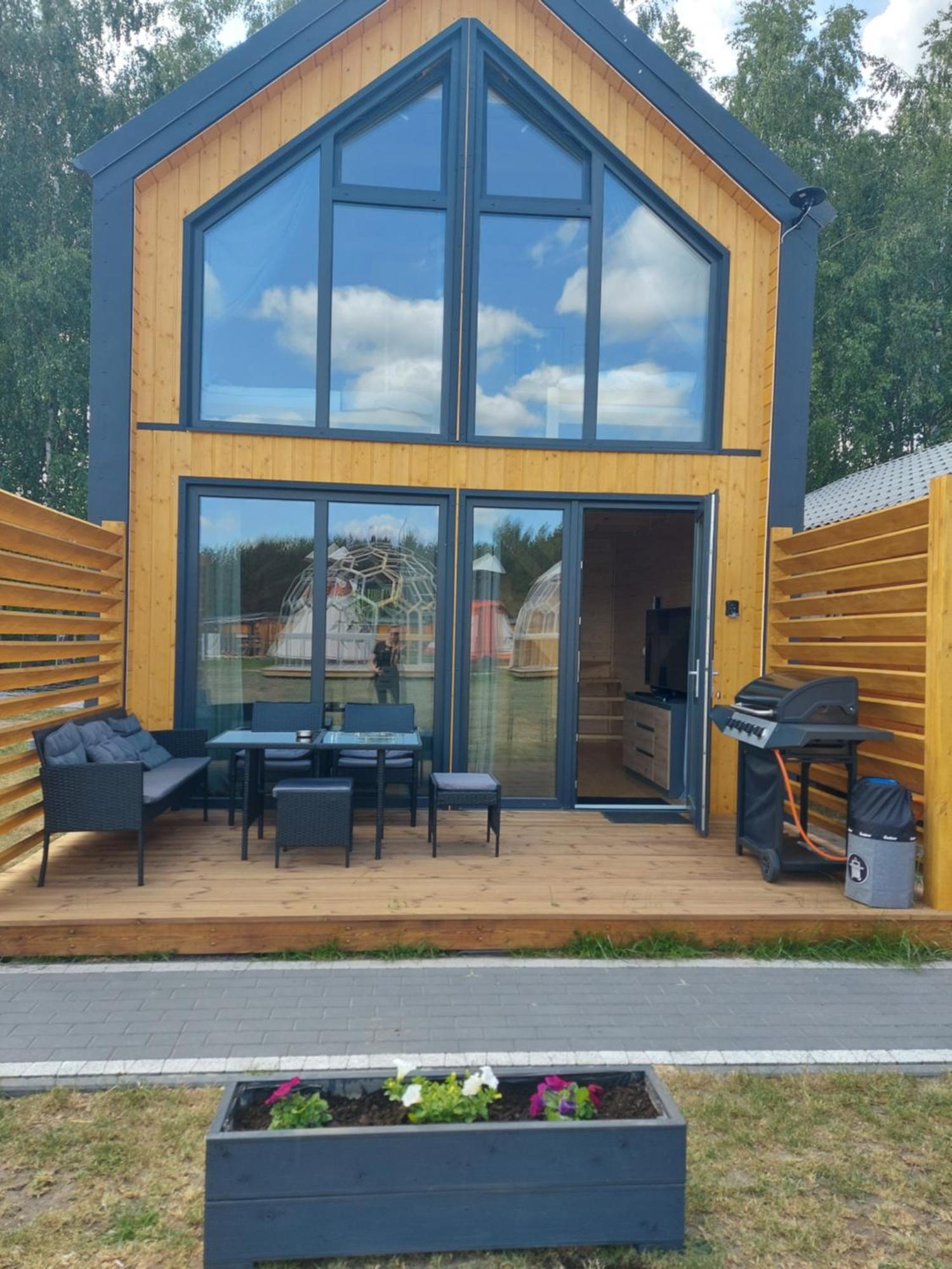 Vip Celebrity House Przy Suntago, Grabska Osada Holiday home